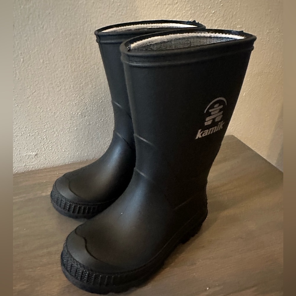 Toddler Kamik Rubber Boots size 6